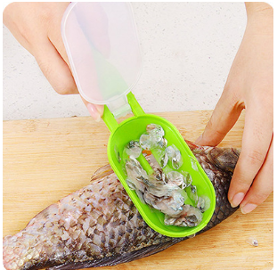 1Pcs Practical Fish Scale Remover Plastic Descaler Cleaning Scraper Kitchen Fruit Vegetable Peeler Useful Scraper Accessories - Bp Goodz