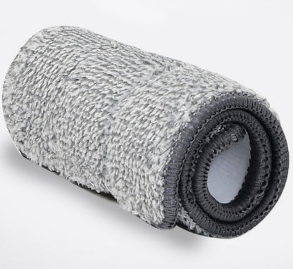 Self-Wringing Flat Mop
